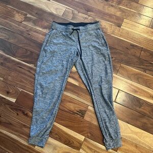 Kuhl women's marked grey joggers lightly used small